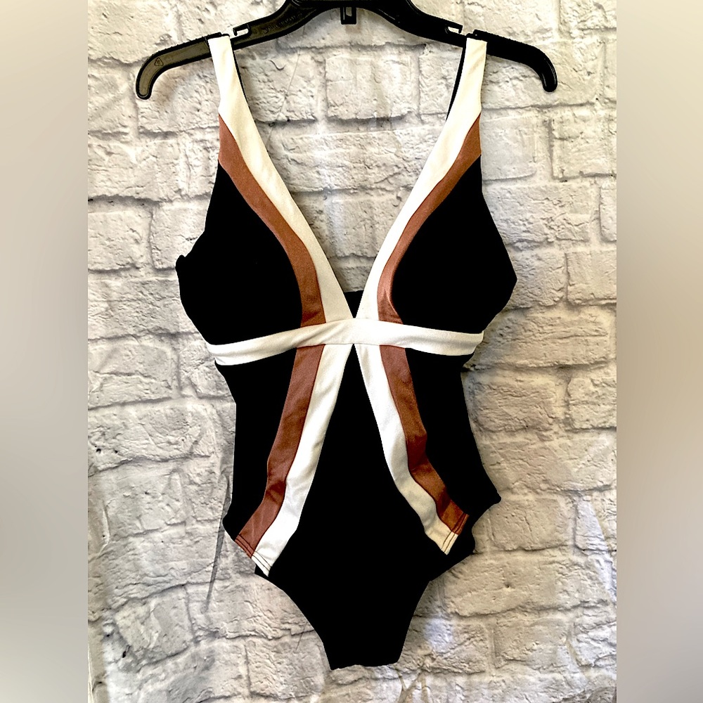 Miraclesuit Black Swimsuit Size 12